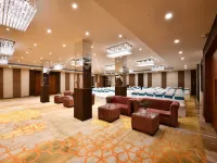 Click Collection Grand Gateway Varanasi Hotels near Ramnagar Fort