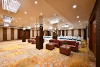 Click Collection Grand Gateway Varanasi Hotels in Kurhua