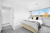 3-bed House in Birmingham-jlr,nec,bham,airport Hotels in 