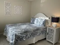 Coastal Retreat 3 Bedroom Home by RedAwning - Balkoner