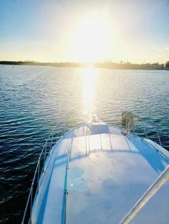 Yacht Time Отели рядом с достопримечательностью «Запад Гейт»