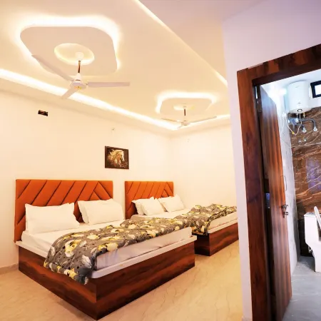 SAATWIK HOTEL
