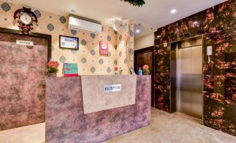 Hotel Frontier Royal