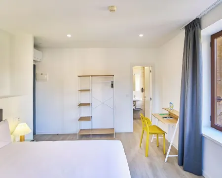 ホテル グラン ビア バイ ガイアルームズ サラマンカのホテル