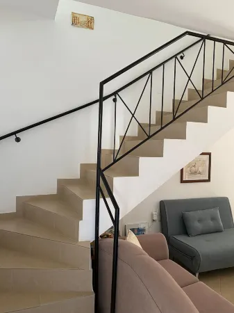 Jie's House in Countryside