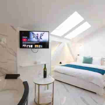 Lumiere Luxe Suites Rooms