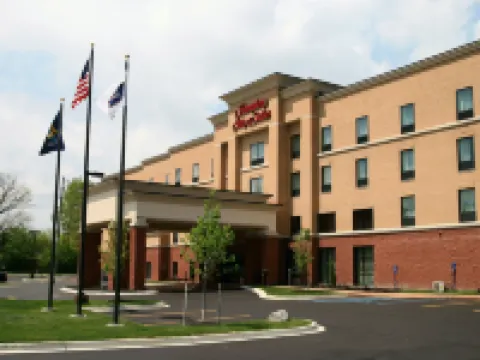 Hampton Inn & Suites Detroit/Chesterfield Township Hotels in Macomb County