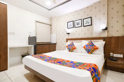 FabHotel Shree Ram Palace Hotels near Raas Rang Garba Ground