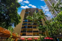 Central resort condo with pool, balcony, & grills - walk to beach & attractions