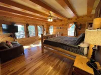 Sugar Knoll Lodge / 3 Story, 5bdr, HOT TUB, East Zion, Bryce and Grand Canyon
