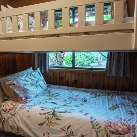 Woongarra Cottage - Tranquil Off-Grid Nature Escape in a Bush Setting