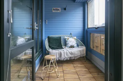 2Ndhomes Modern 1Br Apartment w Balcony Hotel a 