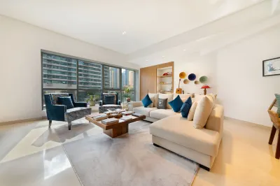 Maison Privee - Stunning 3-Floor Villa with Kids Room & Rooftop Terrace over Dubai Marina Hotel di 