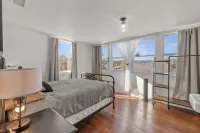 Historic Plaza Retreat 4Br, Walk to Whiskey Row, Modern Charm