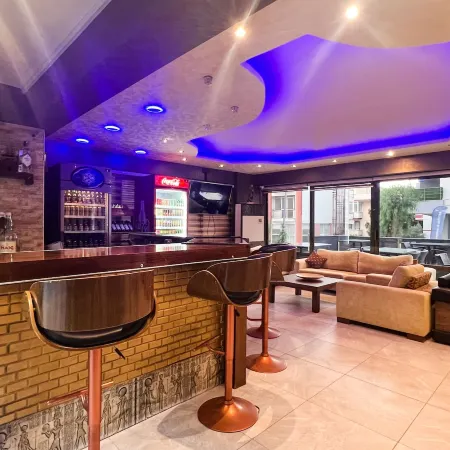 Saturn Hotel