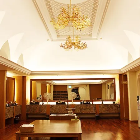 Happiness CC Hotel