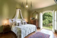 Villa Lorena a Vintage Family Villa