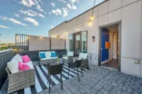 Close to DT Music City - Rooftop Views Game Room - Bungalows