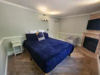 Backyard Oases 2-bedroom house in delightful Vista with WiFi, AC