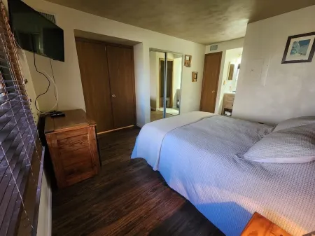 Cozy condo, Family- friendly just completely remodeled. SKI IN -SKI OUT!! Отели рядом с достопримечательностью «Highlands Resort Realty»