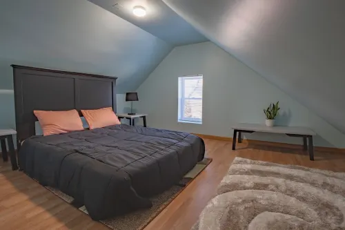 Pueblo Magíco: Modern-Rustic Central City Gem, Sleeps 12-14 Guests