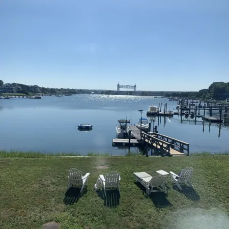 Waterfront Buzzard's Bay Home - Near Fifa World Cup 2026