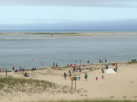 Chatham Village:  Lovely 1-Bedroom Apartment in Antique Home