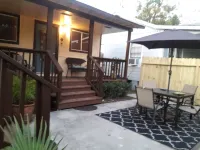 Clifton By The Sea Bungalow-2 Miles from Kemah Boardwalk- Pet Friendly
