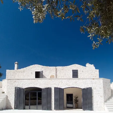 Idyllic Olive Mill with Heated Pool, in an Olive Grove, Close to Sea and Ostuni
