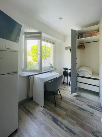 Dnn: Stylish Studio Wifi, Netflix Basel Airport Отели рядом с достопримечательностью «Lambda Escape»