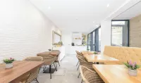 Estoril Village Guest House - servizio colazione