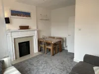 Lovely 1 bed flat in quiet Wimbledon Hotels in Merton