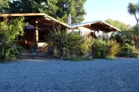 Character Log Lodge with Great Mountain Views Hotels near Whakapapa