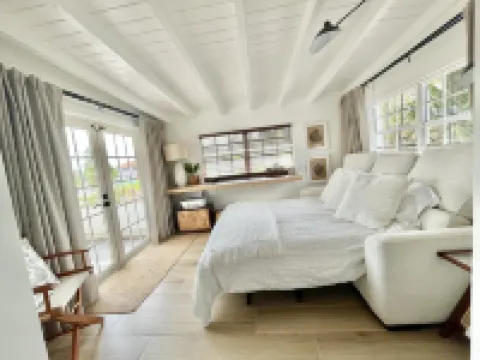 Wow Stylish! Next2Bahamar: Pickleball, PrvPool, HotTub + Beachlife & Restaurants