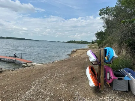 Holiday Ready Lake Home for Your Family to Enjoy! Cozy. Calm. Beautiful. Отели в г. Антелоп Лейк