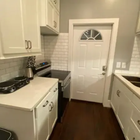 Stylish one bedroom apartment in downtown Jackson