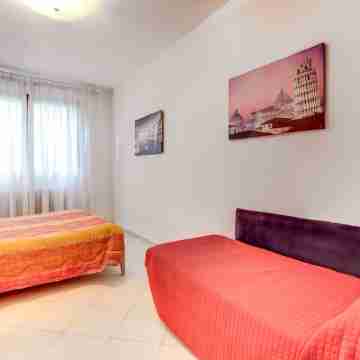 Beautiful new apartment, Air conditioning, Wi-fi free, Canal view. Rooms