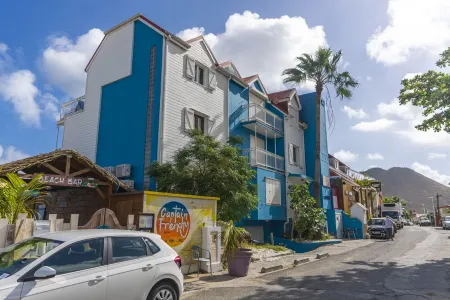 Magnificent Waterfront Apartment Отели в г. Горанд-Кейс