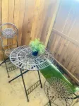 Serene Urban Retreat with indoor fireplace, walk to foodie heaven & more!