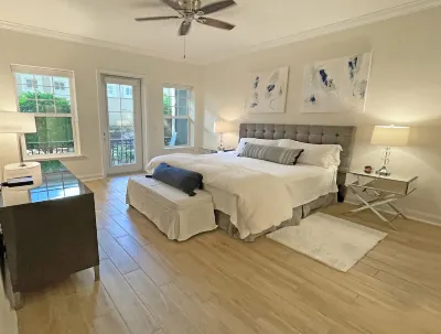 Luxury Oasis Stylish Beach Condo 2bed/2bath