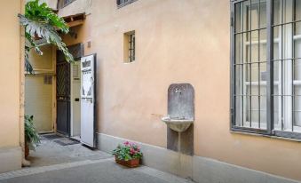Rome Studio Historic Center Rome - 0224i12000lk1gq000FFD R 339 206 R5 D
