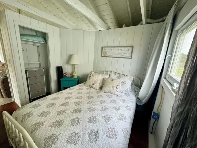 Charming Beach Cottage on Popham Beach Malaga Island附近的飯店