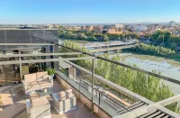 Penthouse best views of Pilar jacuzzi and garage