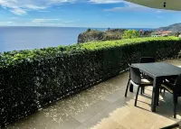 Seaview Escape with private Jacuzzi
