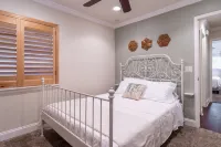 Casa Verde Hotels near Maxx Marka