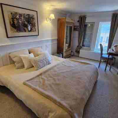 villa with swimming pool and sauna for up to 20 people Rooms