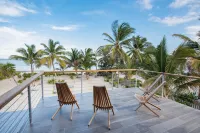 PRIVATE BEACHFRONT PARADISE with COOK & POOL = Luxury on the Sea!