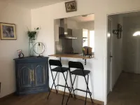 Comfortable apartment with courtyard close to the center and beach.
