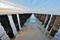 Central in Domburg: nice and cozy holiday home with free  parking space