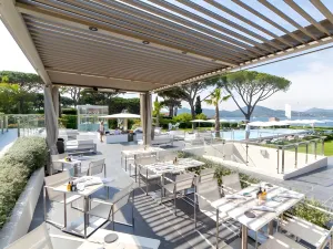 聖特羅佩茲庫貝飯店